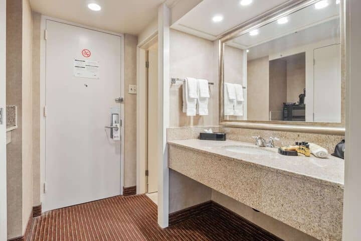 Room 105 of 130