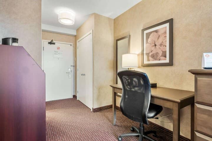 Room 35 of 130