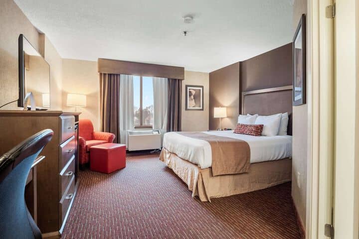Room 45 of 130