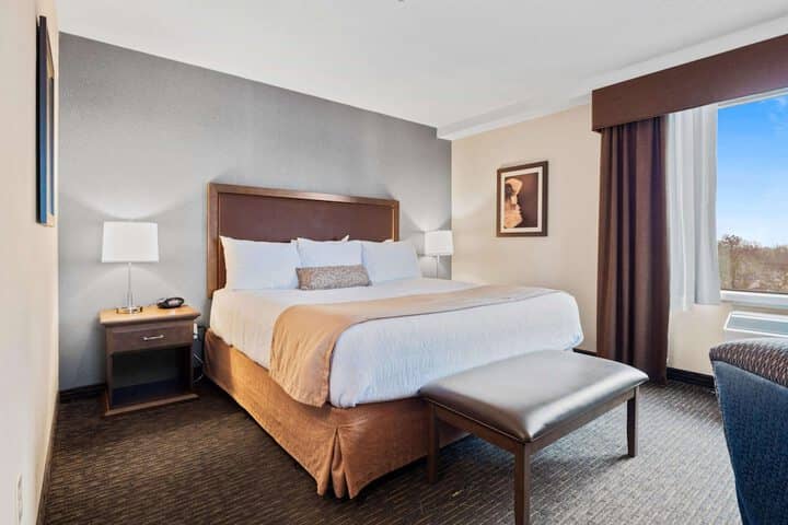 Room 28 of 130