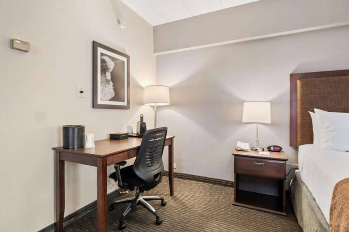 Room 19 of 130