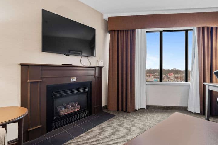 Room 27 of 130