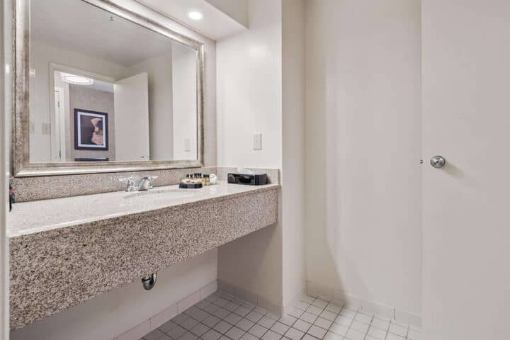 Room 103 of 130
